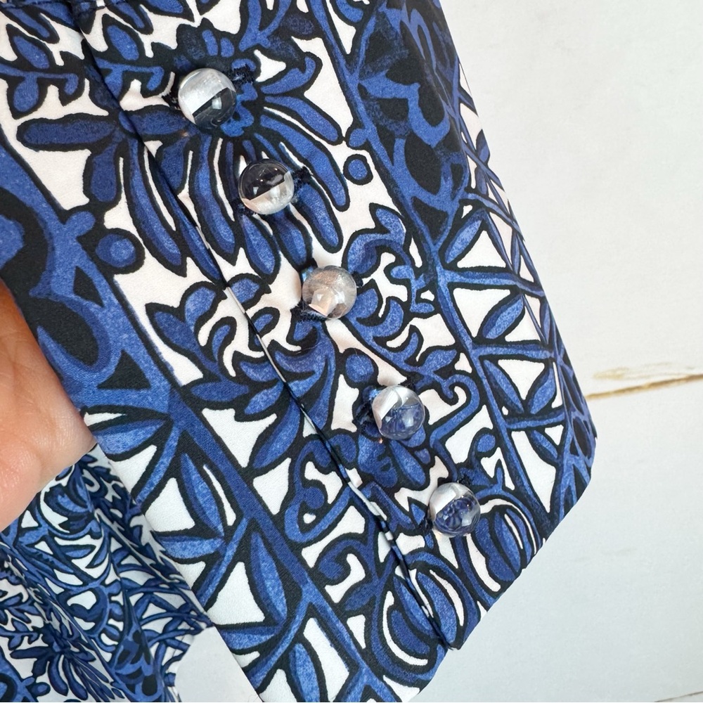 Tuckernuck Blue and White Printed Tunic Top - Picture 10 of 11